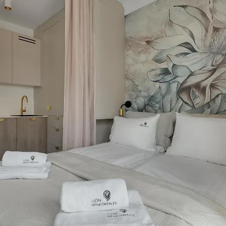 With Parking By Lion